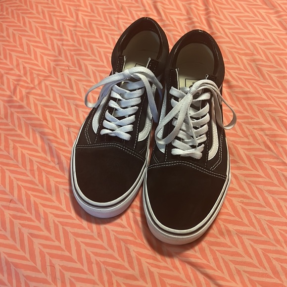 Shoes - Picture 2 of 4